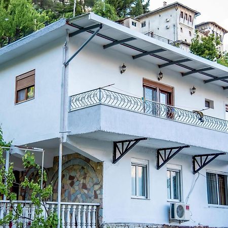 Grandma'S Home Gjirokastër Exterior foto